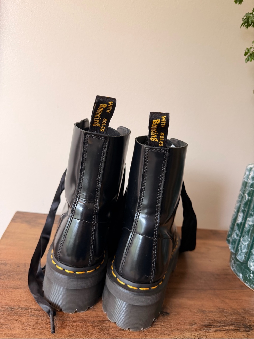 Molly Leather Platform
Boots sz 7 - Picture 4 of 5